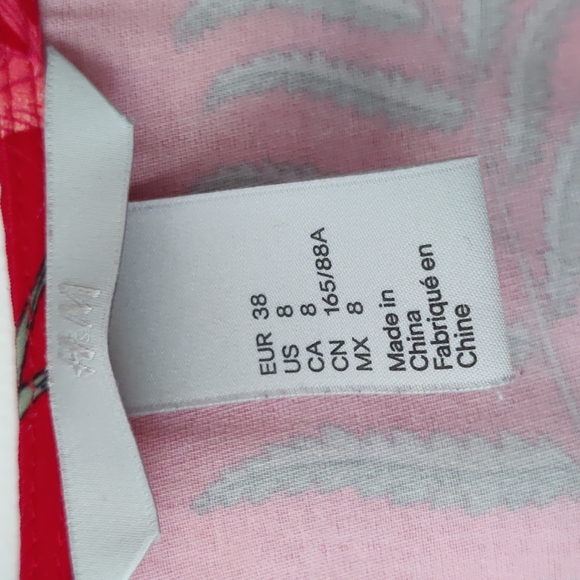 H&M V-neck Wrap Floral Dress | US8 - Picture 4 of 8